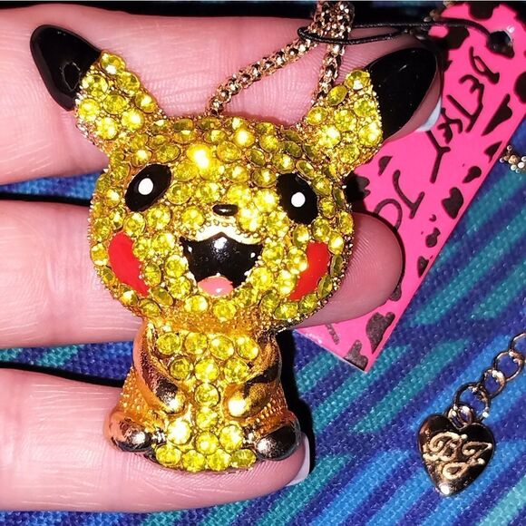 NWT and box Betsy Johnson rhinestone Pikachu necklace - Picture 9 of 9